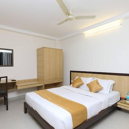 Hotel Half Moon شيناي المظهر الخارجي الصورة