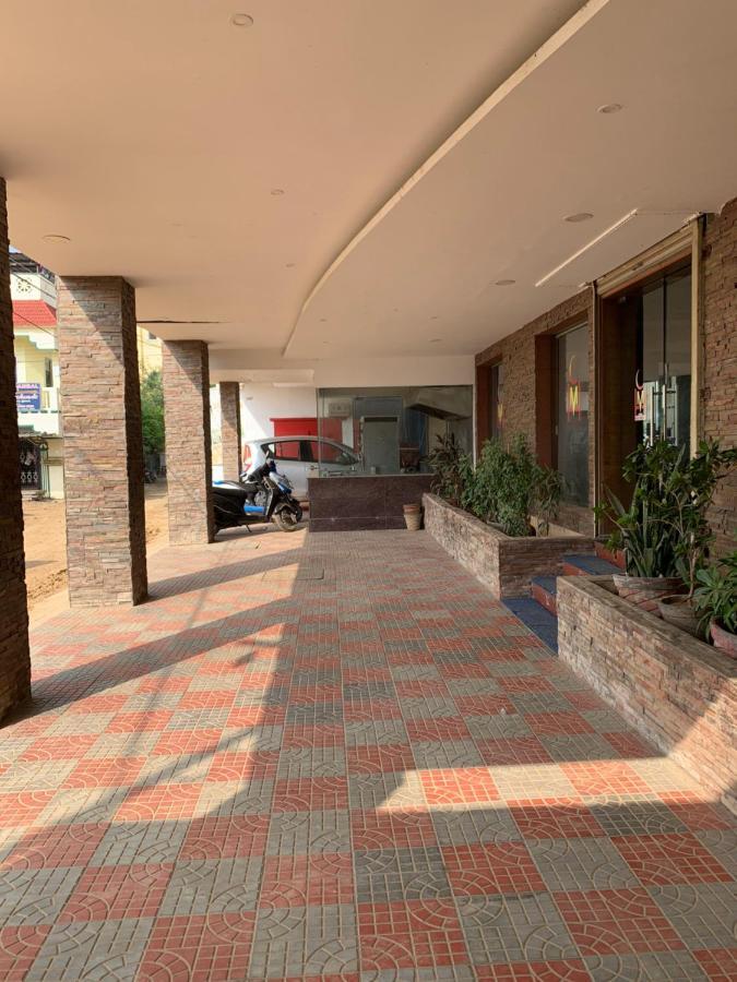 Hotel Half Moon شيناي المظهر الخارجي الصورة