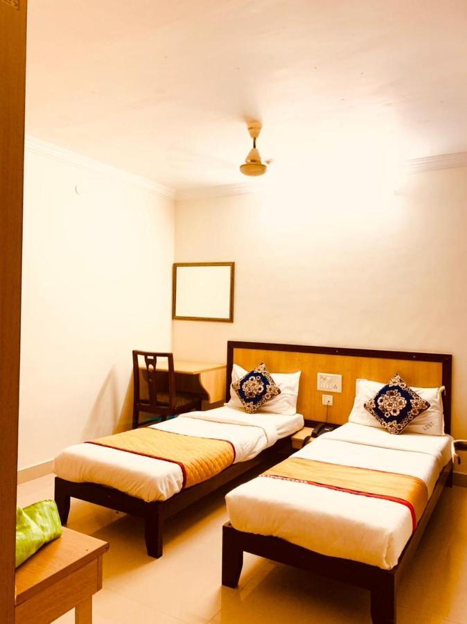 Hotel Half Moon شيناي المظهر الخارجي الصورة